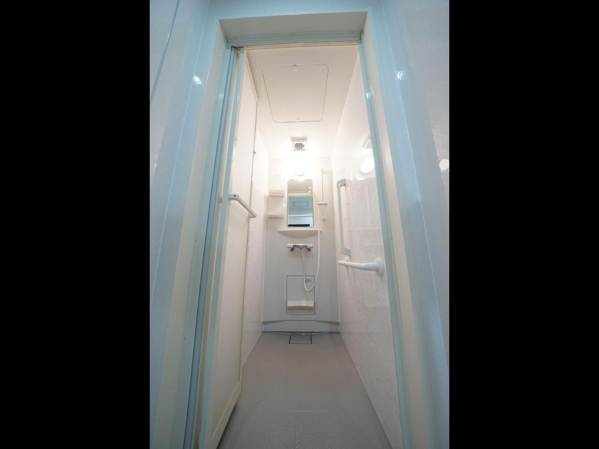 Wellcabin Tenjin - Male Only Fukuoka  Ngoại thất bức ảnh